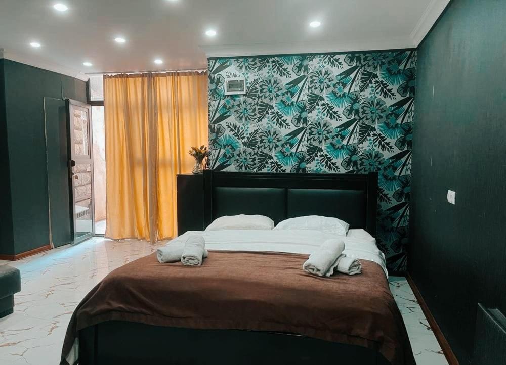 Elno Hotel Тбилиси Экстерьер фото