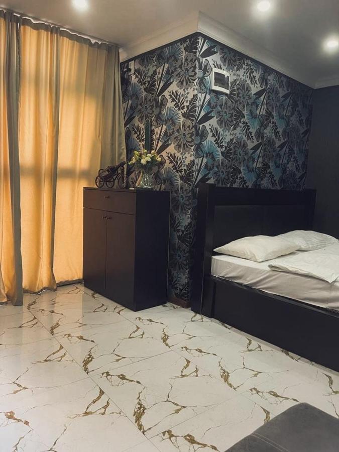 Elno Hotel Тбилиси Экстерьер фото